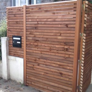 Clôture lames biseautées